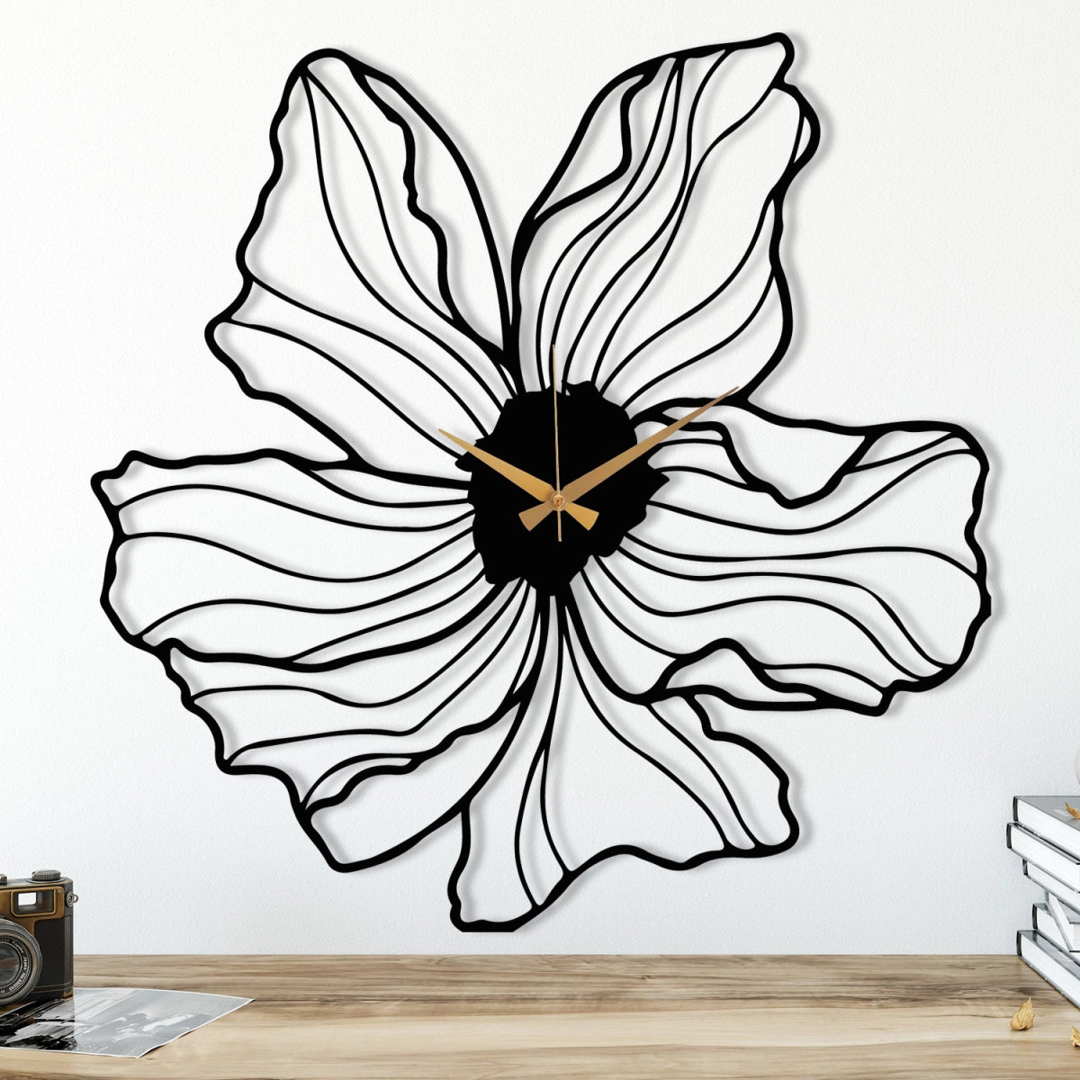 FLOWER SHAPED METAL WALL CLOCK - Image 3